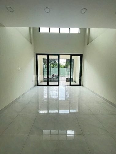 Cần Bán Gấp!! Nhà 3 tầng 4 phòng ngủ, 4wc, bếp, sân thượng trước sau