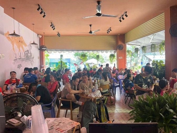 SANG QUÁN CAFE GÓC BÌNH PHÚ - Q6, 200 triệu 