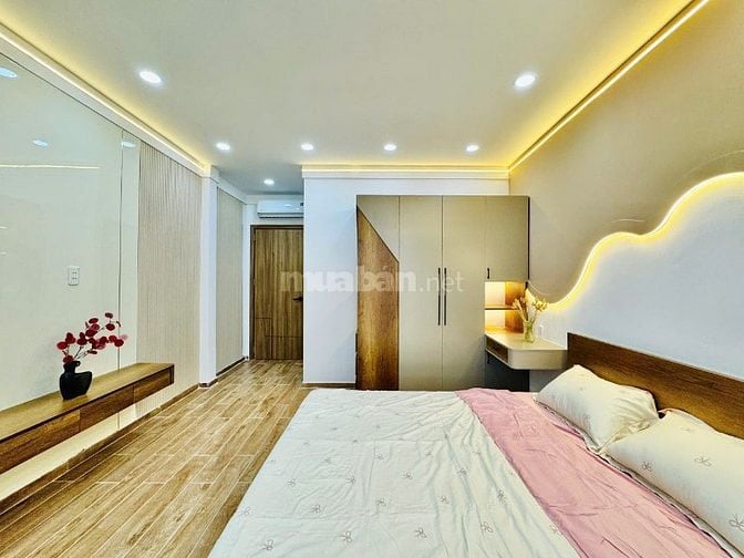 Bán nhà hẻm thông, sẵn NTCC trung tâm Phú Nhuận