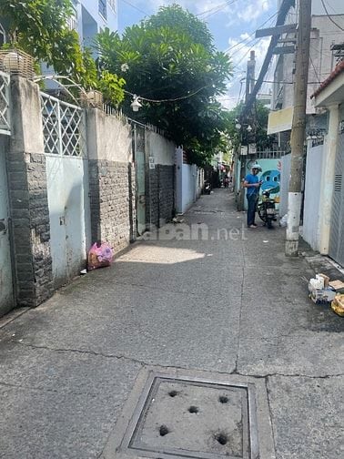 Bán nhà hẻm Đoàn Văn Bơ. SHR, pháp lý đầy đủ