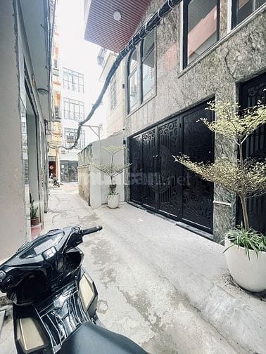 Bán toà 102 Pháo Đài Láng 80m2x7 tầng tháng máy 22 căn hộ, 25 tỷ