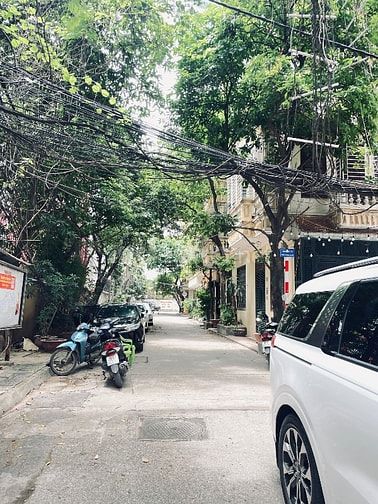 Bán toà 102 Pháo Đài Láng 80m2x7 tầng tháng máy 22 căn hộ, 25 tỷ