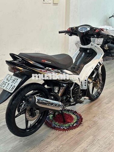 Ex côn tay xuống áo 2010 trắng đen máy rin keng