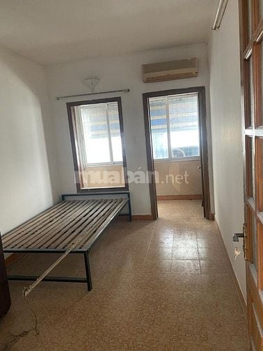 Tập thể Ngô Quyền. Hoàn Kiếm. Hà Nội. Khu vực cực hiếm nhà Bán 47m. Gi