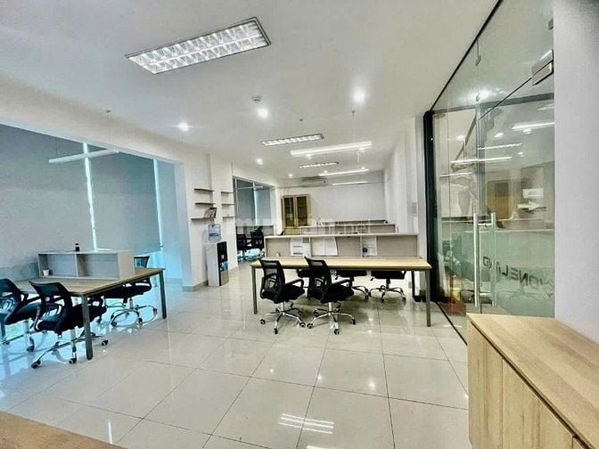 CỰC PHẨM ỐP KÍNH Mặt tiền 184C Lê Văn Sỹ - Có nội thất, P.10, Q.PN 