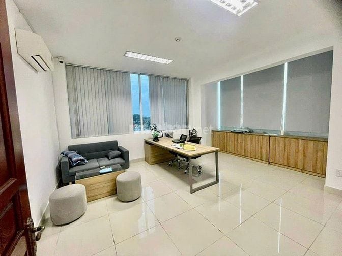 CỰC PHẨM ỐP KÍNH Mặt tiền 184C Lê Văn Sỹ - Có nội thất, P.10, Q.PN 