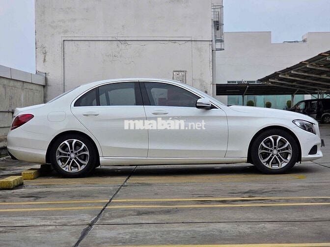 Mercedes-Benz C200 trắng/kem sx2016