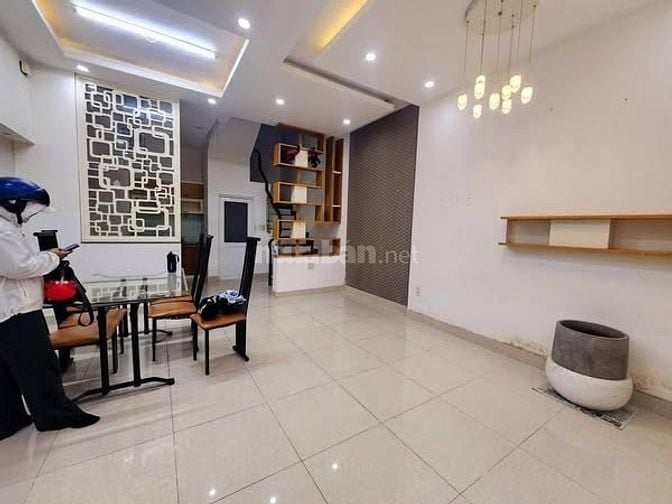 6,25 tỷ Nhà P2Q8 5x10 trệt 2 lầu , 4PN , sổ hồng riêng Giá tốt