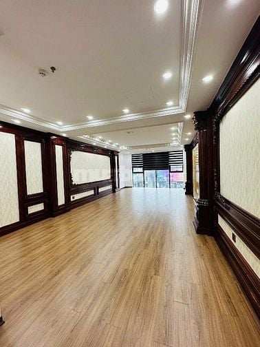 65m2 Mặt phố Hồ Tùng Mậu, 8 tầng thông sàn, kinh doanh, ngang 4.9m 