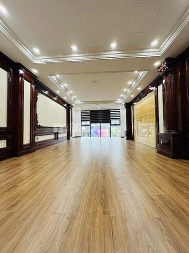 65m2 Mặt phố Hồ Tùng Mậu, 8 tầng thông sàn, kinh doanh, ngang 4.9m 