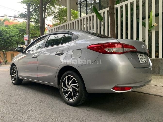 Gia đình bán xe Toyota Vios đời 2022 bản E-CVT số tự động