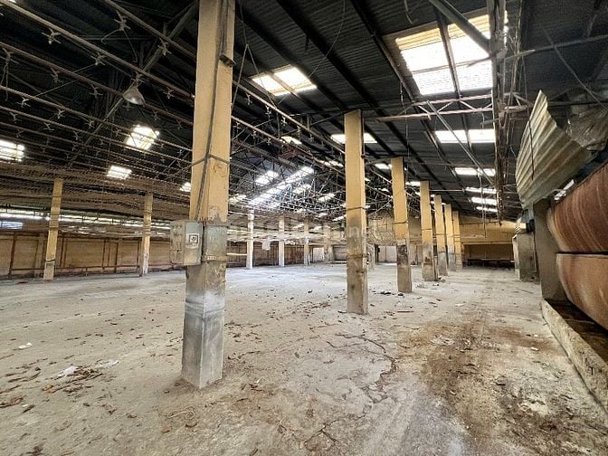 Cho thuê xưởng 5200m2 Quốc Lộ 1A, An Phú Đông Quận 12. Đường cont, giá