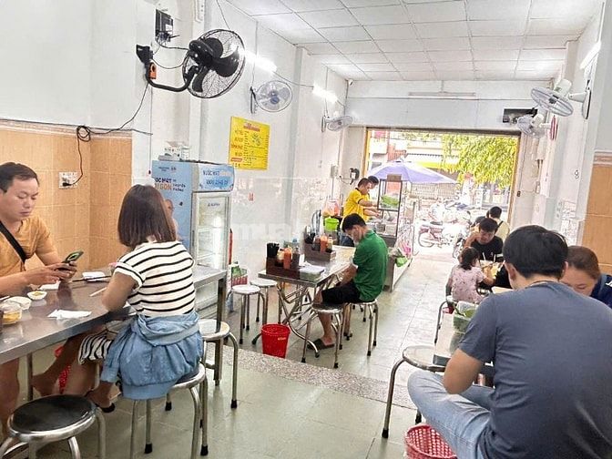 Cần sang Quán hủ tiếu Phan Văn Hớn 