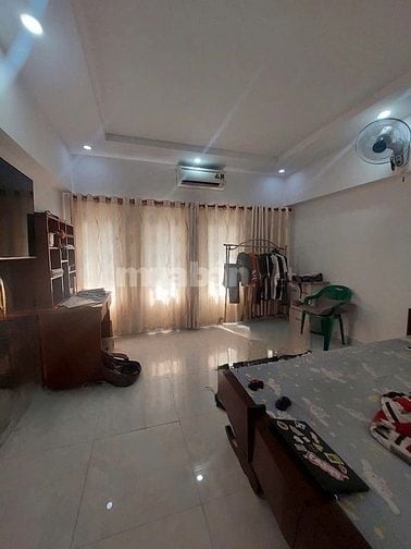 Nhà đẹp hẻm xe hơi đậu trước cửa khu dân trí cao cần bán gấp