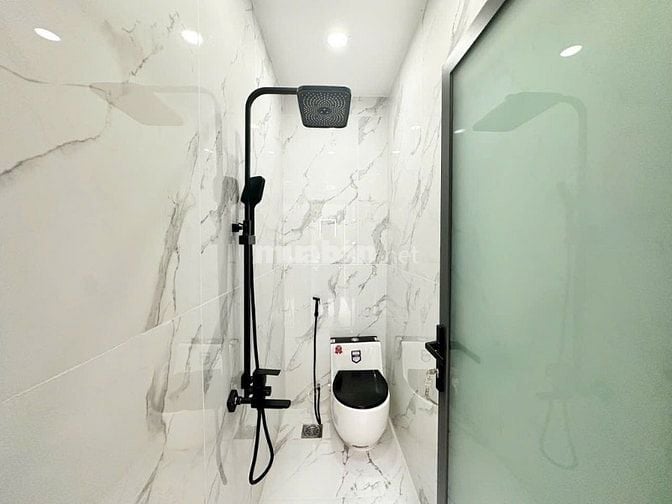 HOT.  BÁN NHÀ PHỐ MỚI XÂY 5x14 - 4 TẦNG - GARA OTO - 9T2 -GIÁP Q7 1KM