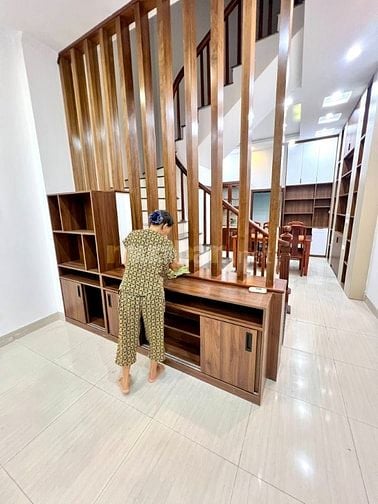 THƯỢNG THANH - DÂN XÂY ĐẸP - NỞ HẬU - DT 48M² - 4 PN RỘNG - HƠN 7 TỶ