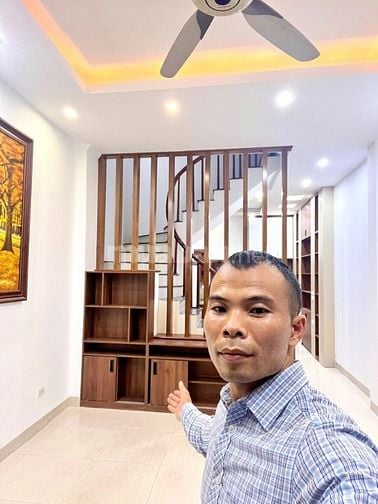 THƯỢNG THANH - DÂN XÂY ĐẸP - NỞ HẬU - DT 48M² - 4 PN RỘNG - HƠN 7 TỶ