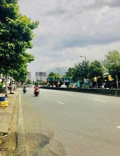 Cho thuê nhà mặt tiền nguyên căn, Linh Tây