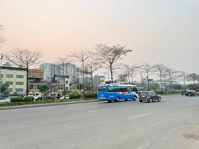 NHÀ MẶT PHỐ NGỌC THỤY LONG BIÊN KINH DOANH. DÒNG TIỀN 9TR