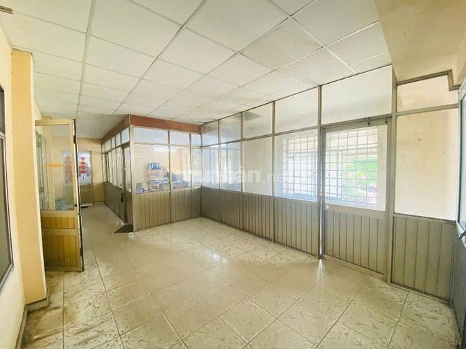 Cho thuê xưởng may 2300m2 Nguyễn Văn Quá, ĐHT Quận 12, 186 triệu