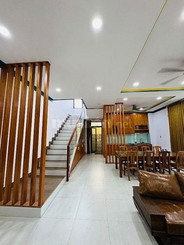 Bán Nhà Góc 2 Mặt Tiền 10x16m - 5 Tầng Giá 19,9 Tỷ Đầy Đủ Nội Thất