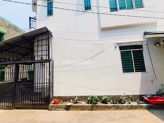 BÁN NHÀ CĂN GÓC 1135/38/11 HUỲNH TẤN PHÁT Q7