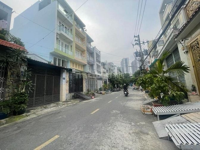 Bán nhà KDC Bình Phú, MT Cư Xá Phú Lâm D, 4 x 18m, cấp 4, giá 9.5 tỷ.