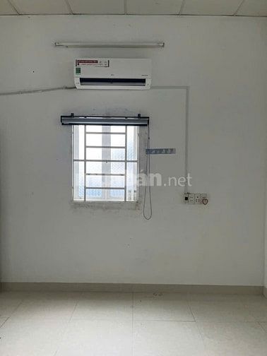 Cho thuê nhà hẻm xe tải lớn 66/... Hùng Vương, Phường 1, Quận  10