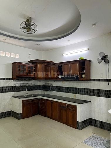 Cho thuê nhà hẻm xe tải lớn 66/... Hùng Vương, Phường 1, Quận  10