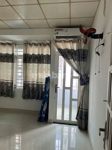 Cho thuê nhà hẻm xe tải lớn 66/... Hùng Vương, Phường 1, Quận  10