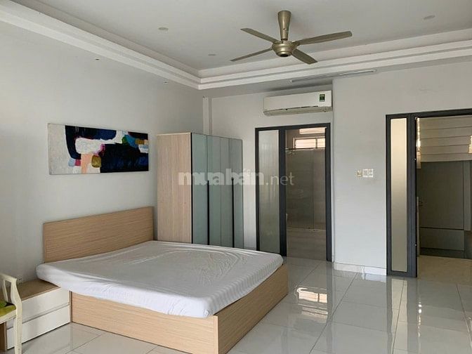 Nhà XINH ngay Ủy Ban, 4.2 x 13m, Trệt + 2 Lầu ST, Giá bán 9.5 tỷ TL