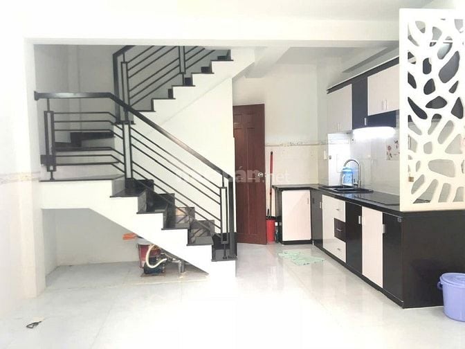 Nhà cho thuê nguyên căn Bùi Đình Tuý Bình Thạnh hẻm xe hơi
