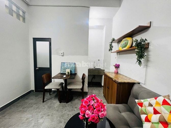 CHDV, Lê Hồng Phong, P12, Q10. 5tr/tháng, 25m2, có cửa sổ.