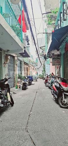 Bán nhà hẻm đường Lê Thị Bạch Cát, PHường 13, Quận 11, nhà mới đẹp
