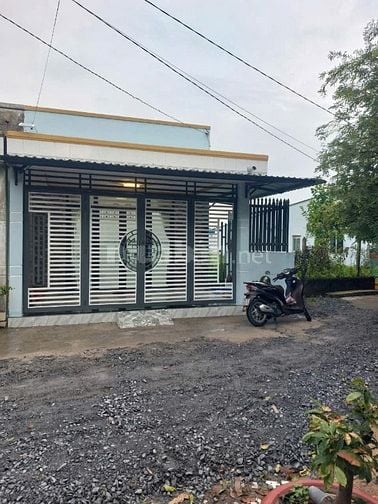 Hàng ngộp cần bán gấp nhà 124m2 ở xã Tân Thông Hội - Củ Chi. Giá 750tr