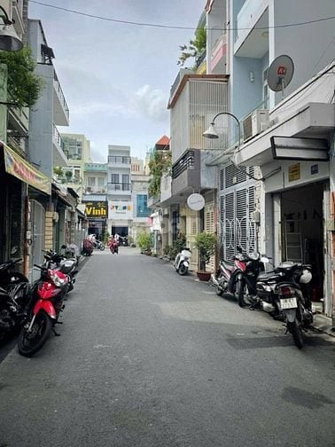 NHÀ 136/7 ĐẶNG VĂN NGỮ, CHO THUÊ