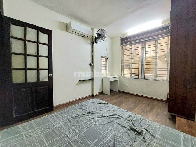 Bán Nhà-Lô Góc-Mặt Ngõ Thông-Phố Nguyễn Cao-DT 21/26m² x 5Tầng-Hơn 5Tỷ