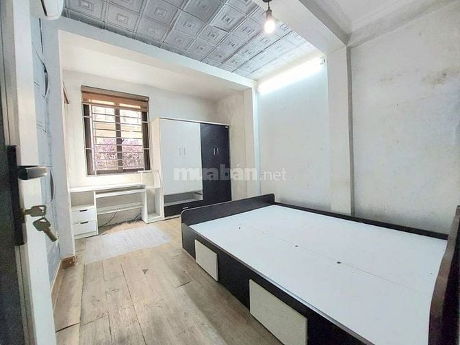 Bán Nhà-Lô Góc-Mặt Ngõ Thông-Phố Nguyễn Cao-DT 21/26m² x 5Tầng-Hơn 5Tỷ