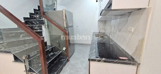 Cho thuê nhà mới tinh Hồ Tùng Mậu: 40m2, 5 tầng, full nội thất, 13tr