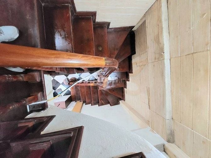 Bán Nhà-Lô Góc-Mặt Ngõ Thông-Phố Nguyễn Cao-DT 21/26m² x 5Tầng-Hơn 5Tỷ