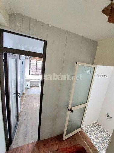 Bán Nhà-Lô Góc-Mặt Ngõ Thông-Phố Nguyễn Cao-DT 21/26m² x 5Tầng-Hơn 5Tỷ