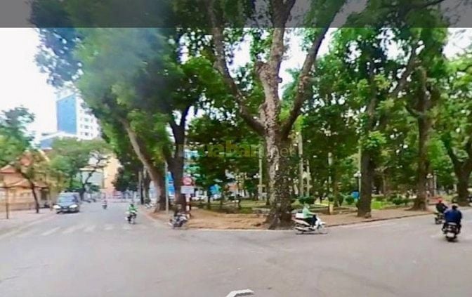 Bán Nhà-Lô Góc-Mặt Ngõ Thông-Phố Nguyễn Cao-DT 21/26m² x 5Tầng-Hơn 5Tỷ