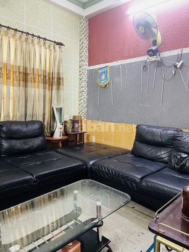 NGUYỄN HỒNG ĐÀO - HẺM 8M - DT 4.8m x 16m - GẦN MẶT TIỀN