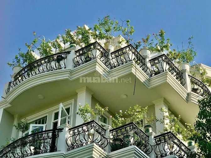 KHUÔN ĐẤT Hiếm xây CHDV Trần Bình Trọng, Q. 5. 200m2 (10.5 x 20m, NH)