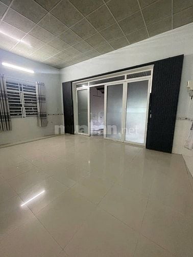 Bán gấp căn nhà cấp 4 ở Đ. Số 99 , Tân Phú Trung 100m2 SHR giá 800tr