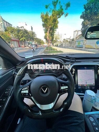 VinFast Lux A2.0 2021 2.0 AT - 82000 km