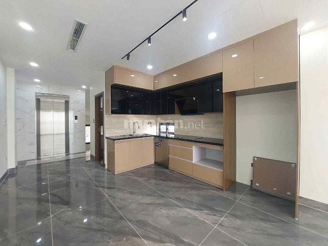 HIẾM! NHÀ MỚI PHỐ NGỌC LÂM - 7TẦNG THANG MÁY - OTO TRÁNH - KINH DOANH