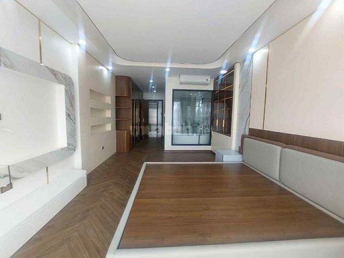 HIẾM! NHÀ MỚI PHỐ NGỌC LÂM - 7TẦNG THANG MÁY - OTO TRÁNH - KINH DOANH