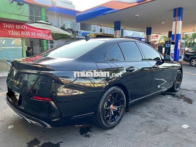 VinFast Lux A2.0 2021 2.0 AT - 82000 km
