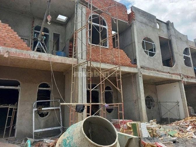 Bán Nhà đẹp 1 trệt 1 lầu Tân Vạn 3pn  xây mới 100% chìa khoá trao tay 